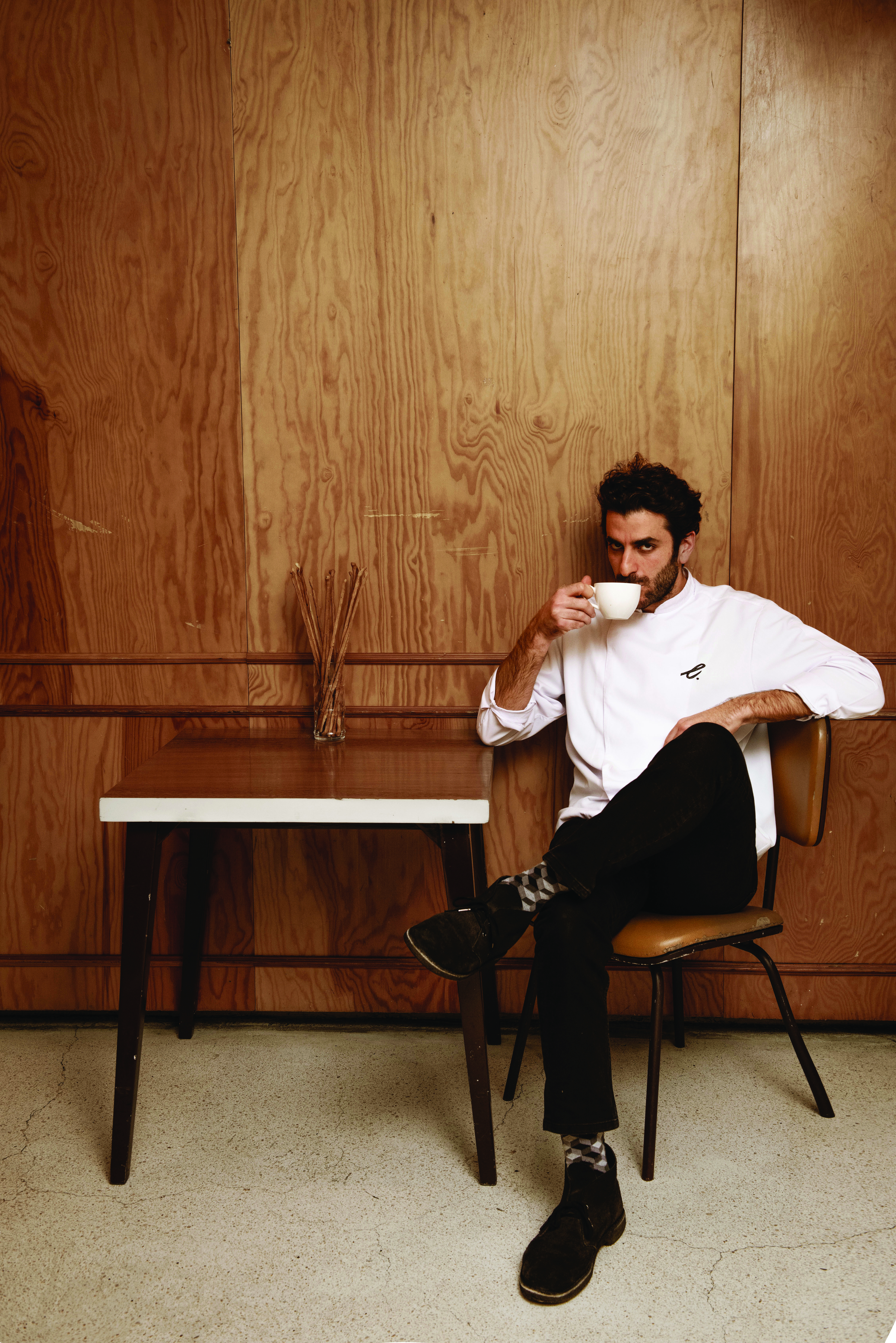 “Yemek bahanesiyle ailemin tamamının yan yana gelmesi gastronominin birleştirici gücünü gösterdi bana.” - Ralph Sason